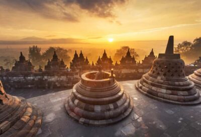 Borobudur sunrise(guarantee climb up)& Prambanan