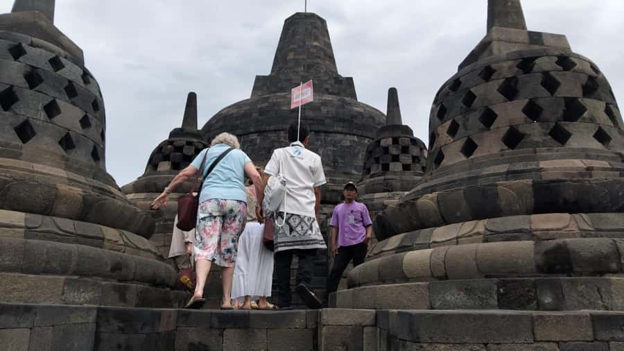 Yogyakarta: Borobudur sunset(guarantee climb up) & Prambanan - Why this two-temple route works