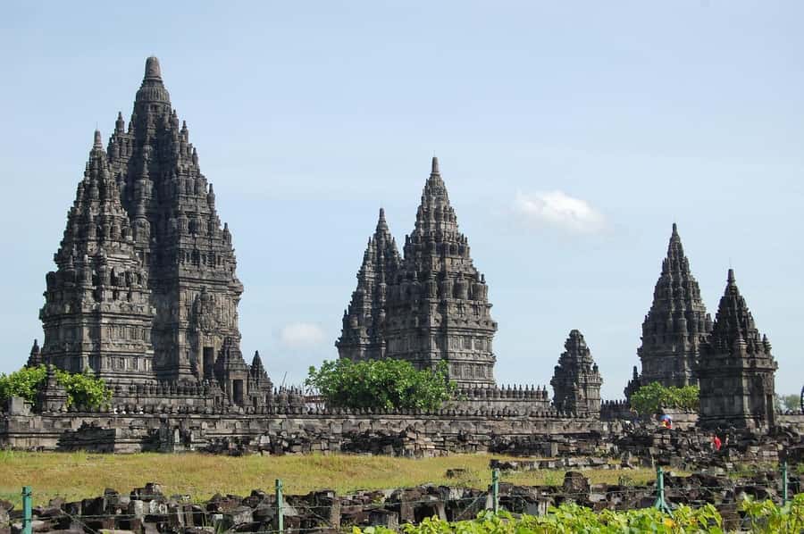 Yogyakarta: Borobudur sunset(guarantee climb up) & Prambanan - The road to Borobudur