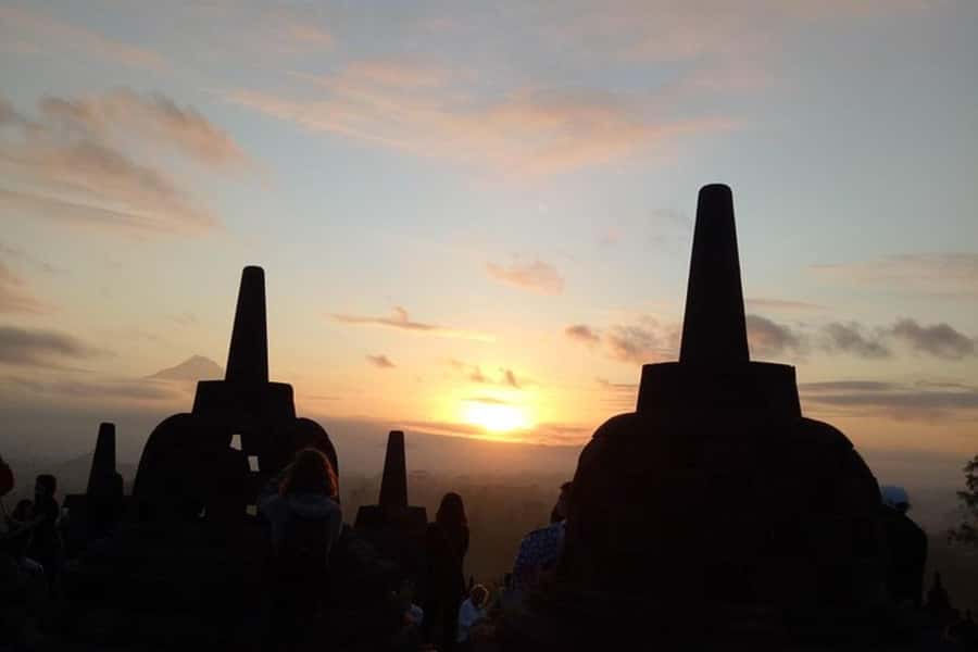 Yogyakarta: Borobudur sunset(guarantee climb up) & Prambanan - Starting from your Yogyakarta hotel