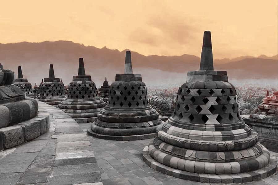 Yogyakarta: Sunrise Borobudur & Prambanan, with lunch option - Key points at a glance