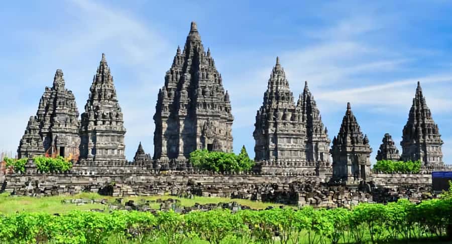 Yogyakarta: Sunrise Borobudur & Prambanan, with lunch option - Price, ticket fees, and what you really receive